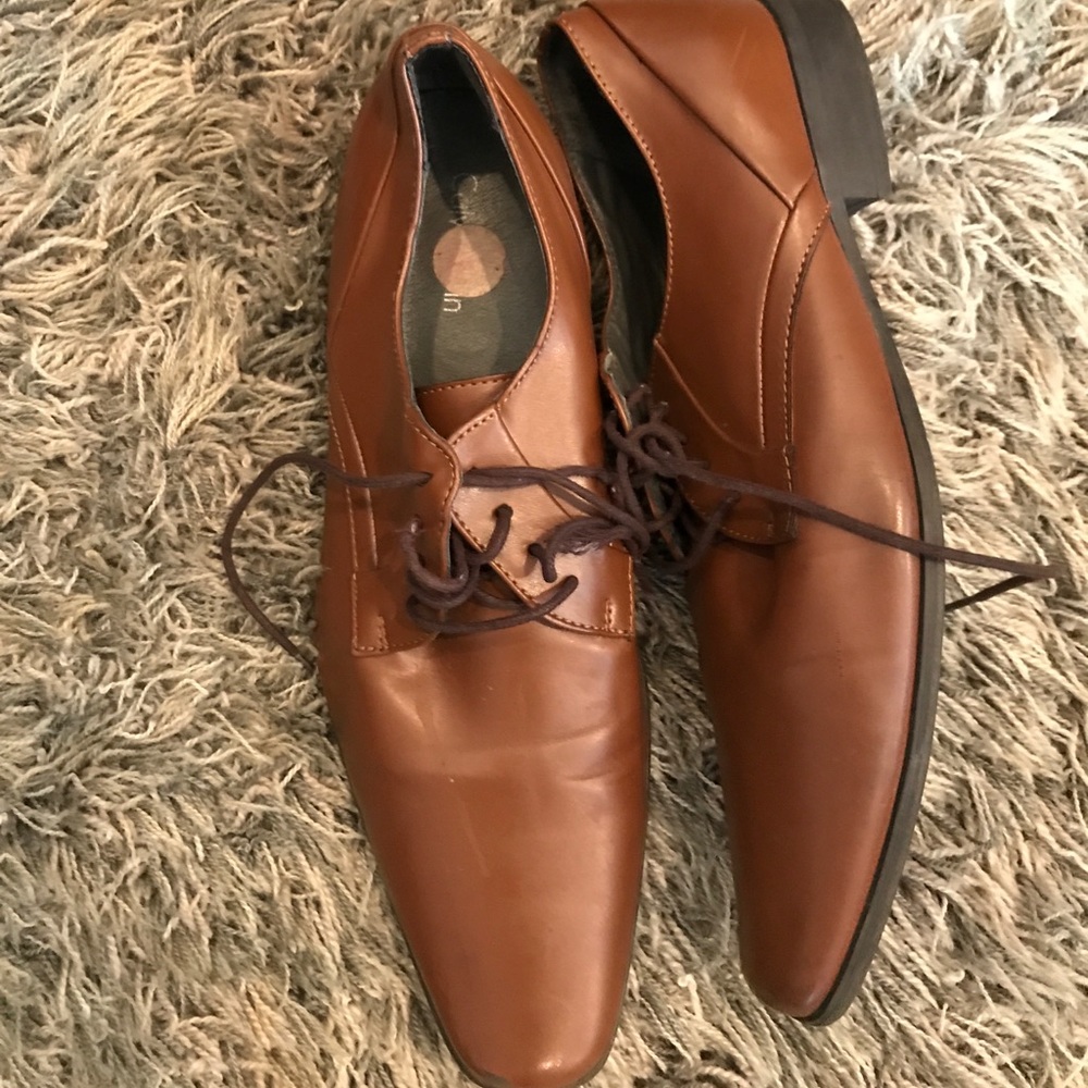TAN Calvin Klein shoes size 11 (21C)